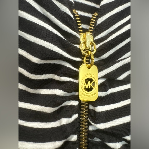 Michael Kors Black & White Striped Zip-Front V-Neck Long Sleeve Top - Picture 3 of 6